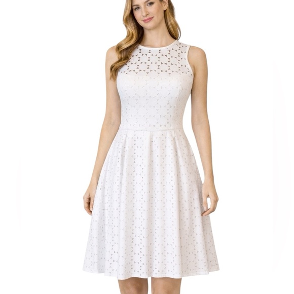 Trina Turk White Laser Cut Fit & Flare Dress Size 0 - Picture 2 of 15
